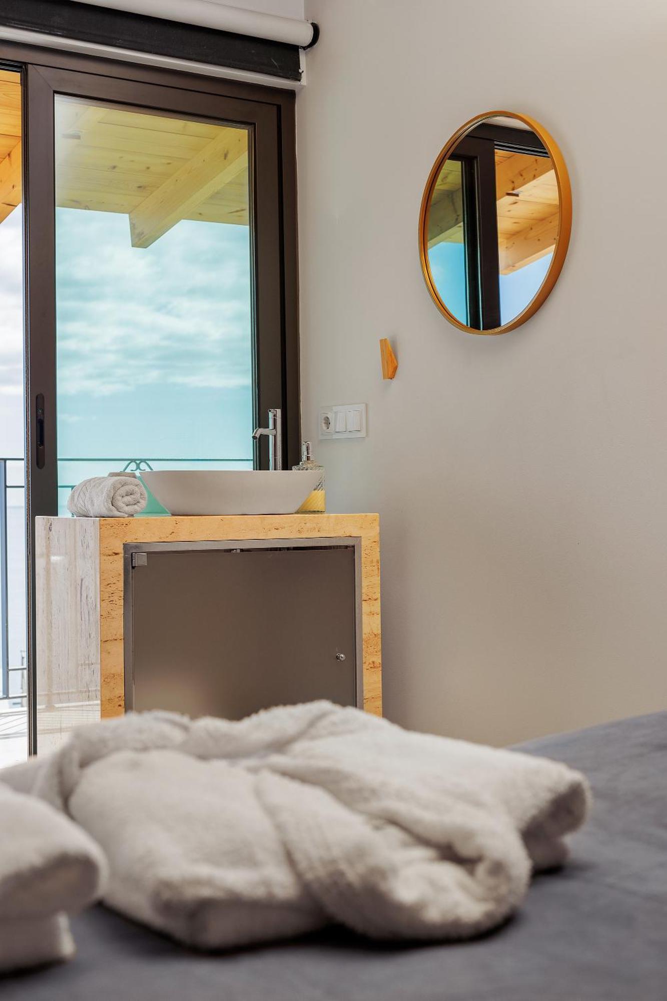 Old Town House By Real Vision Villa ฟุงชาล ภายนอก รูปภาพ