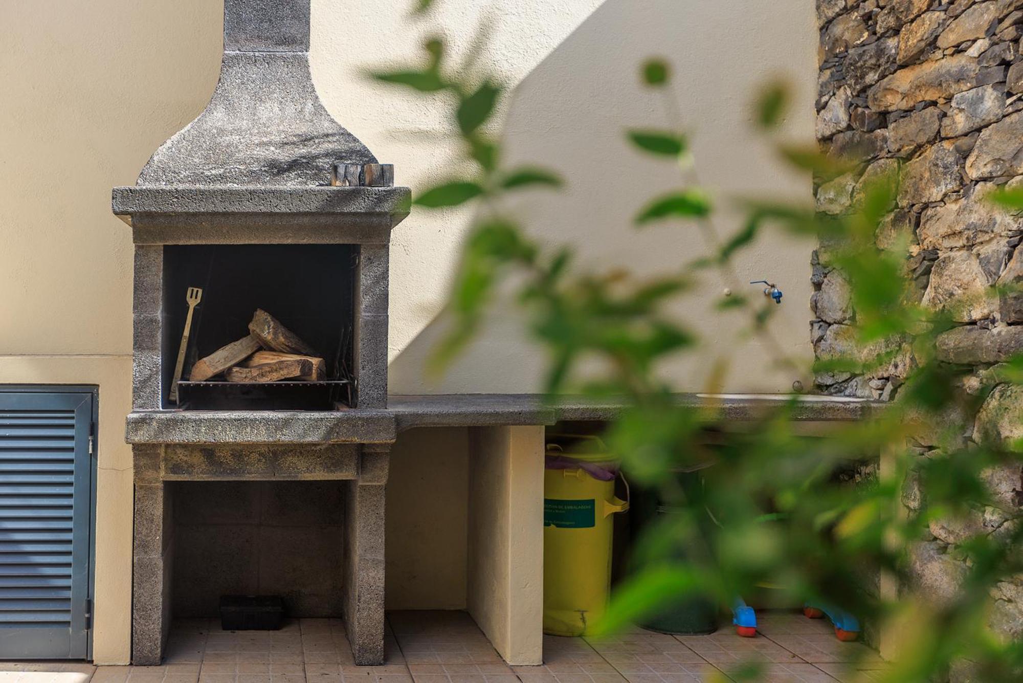 Old Town House By Real Vision Villa ฟุงชาล ภายนอก รูปภาพ